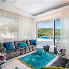 Luxury 6 Bedroom Brac Island Beach Front Villa With Heated Infinity Pool and lift near Sumartin sleeps 12